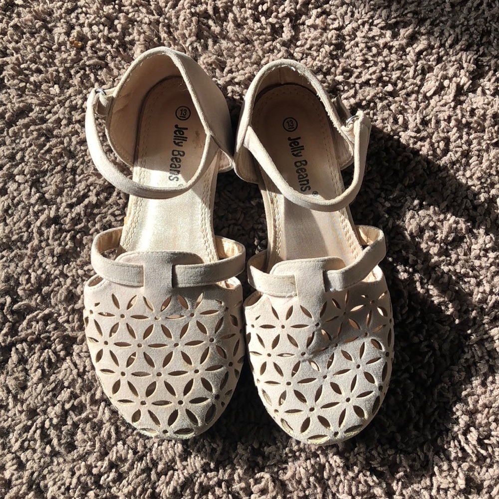 Girls shoes